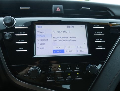 Used 2019 Toyota Camry LE image 20