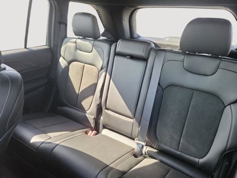 New 2025 Jeep Grand Cherokee Altitude image 13