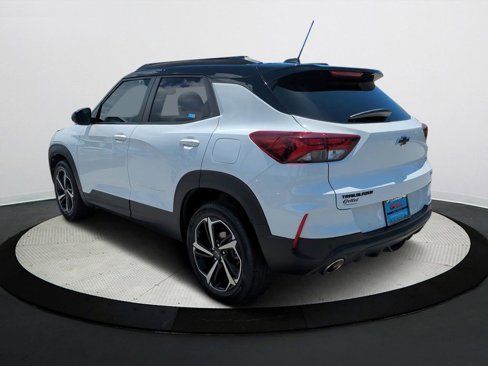 Used 2021 Chevrolet TrailBlazer RS w/ Technology Package image 6