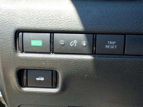 Used 2024 Nissan Sentra SV image 18