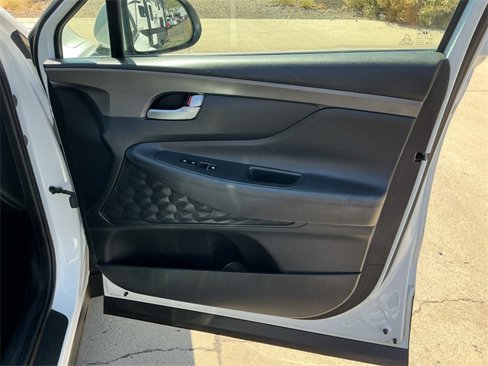Used 2019 Hyundai Santa Fe SE image 24
