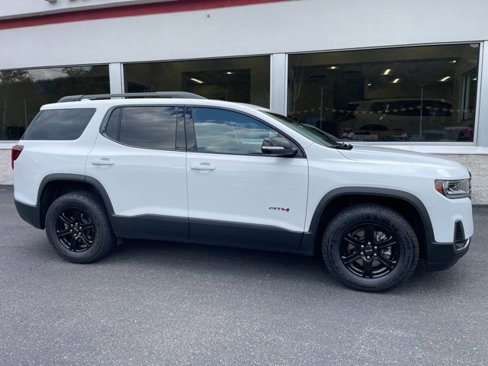 Used 2023 GMC Acadia AT4 w/ Technology Package image 4