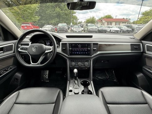 Used 2021 Volkswagen Atlas SE image 24