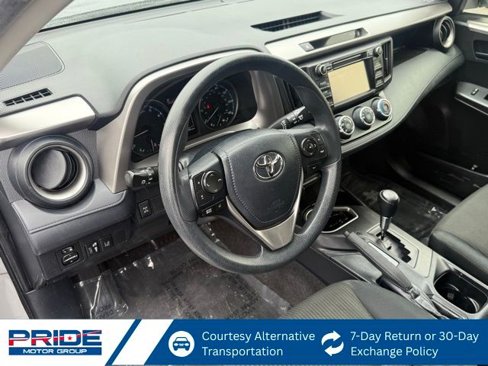 Used 2018 Toyota RAV4 LE image 27