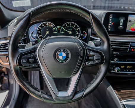 Used 2019 BMW 530i w/ Convenience Package image 15