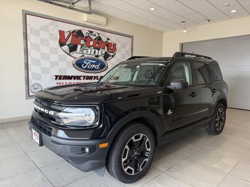 Used 2022 Ford Bronco Sport Outer Banks w/ Tech Package image 1