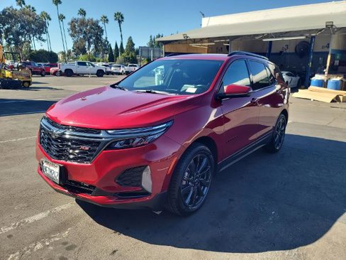 Used 2023 Chevrolet Equinox RS w/ RS Leather Package image 4