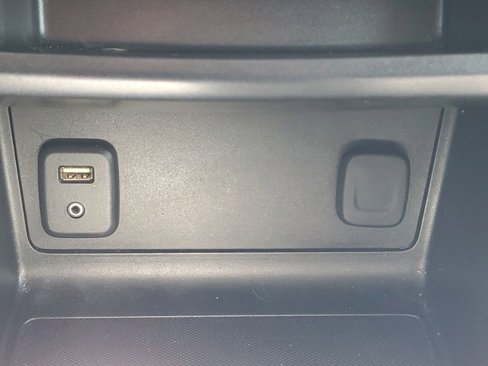 Used 2018 Chevrolet Colorado LT image 31