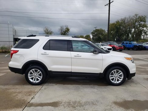 Used 2015 Ford Explorer XLT w/ Equipment Group 202A image 10