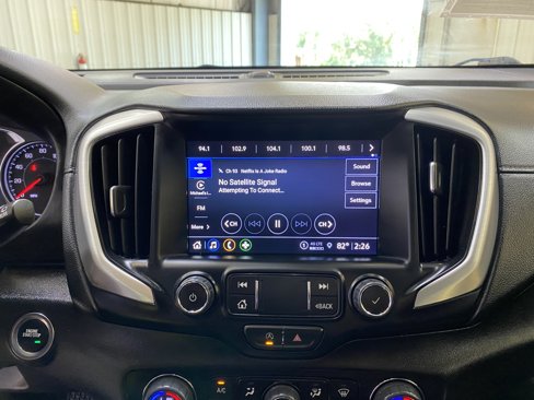 Used 2024 GMC Terrain SLT image 39