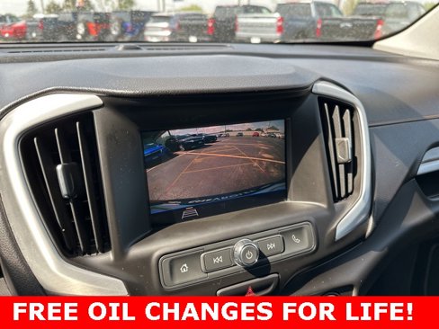 Used 2021 GMC Terrain SLE image 32