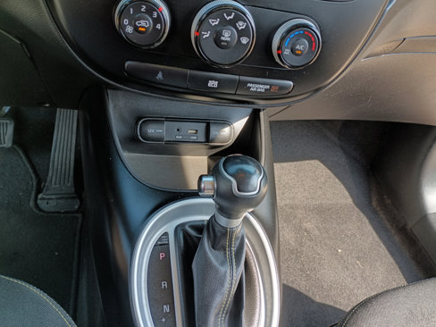 Used 2016 Kia Soul + image 26