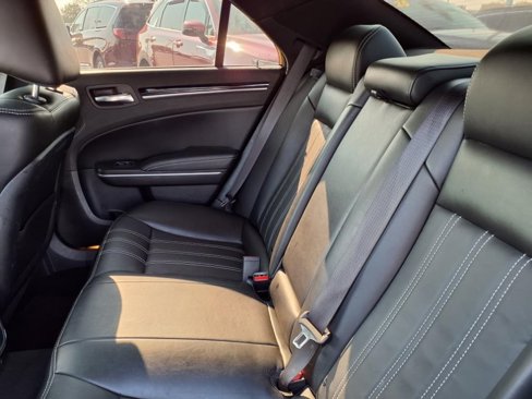 Used 2022 Chrysler 300 S image 12