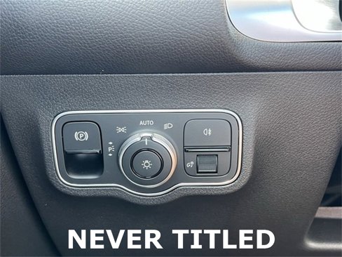 Used 2023 Mercedes-Benz GLB 250 image 18