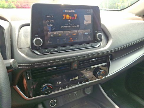Certified 2023 Nissan Rogue SV image 23