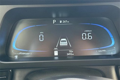 Certified 2025 Hyundai Elantra Sport image 24