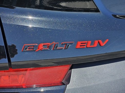 Used 2023 Chevrolet Bolt EUV Premier w/ Redline Edition image 12