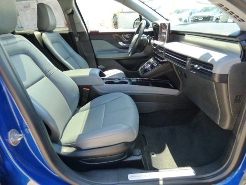 Used 2021 Lincoln Corsair FWD image 11