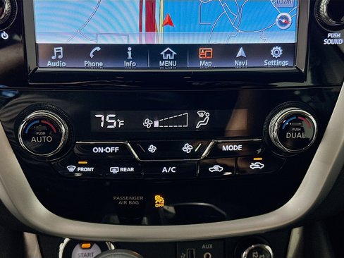 Used 2018 Nissan Murano S image 23