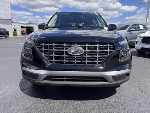 Used 2025 Hyundai Venue SEL image 8