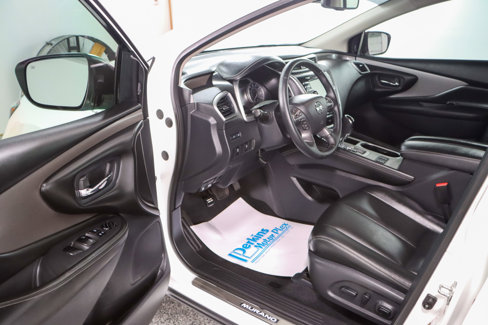 Used 2022 Nissan Murano SV w/ SV Midnight Edition Package image 3