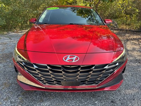 Used 2022 Hyundai Elantra SEL w/ Convenience + Premium Package image 2