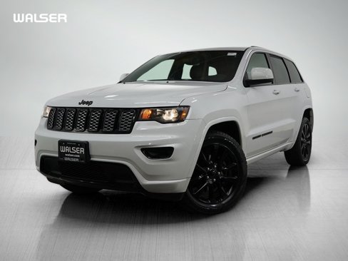 Used 2018 Jeep Grand Cherokee Altitude image 1