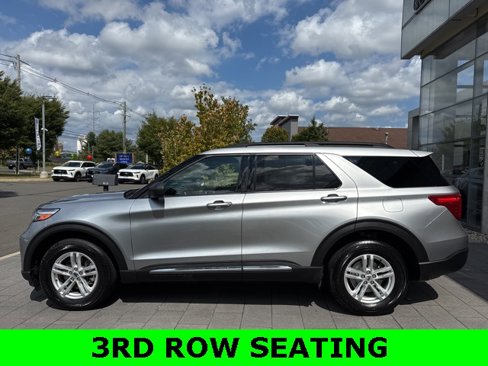 Used 2020 Ford Explorer XLT w/ Equipment Group 202A image 4