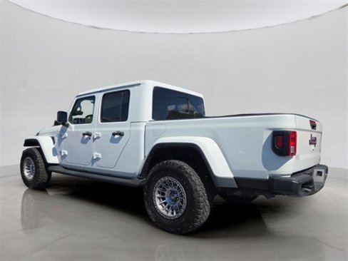 Used 2020 Jeep Gladiator Overland image 5