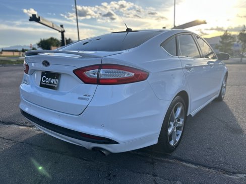 Used 2015 Ford Fusion SE image 9