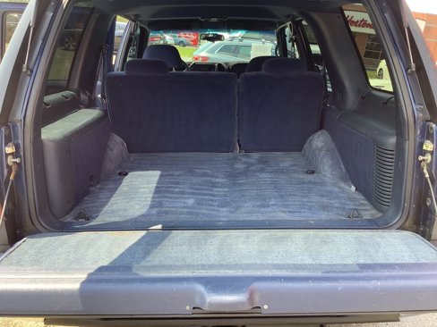 Used 1998 Chevrolet Tahoe LT w/ Skid Plate Pkg image 8