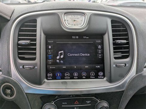 Used 2019 Chrysler 300 Limited image 25