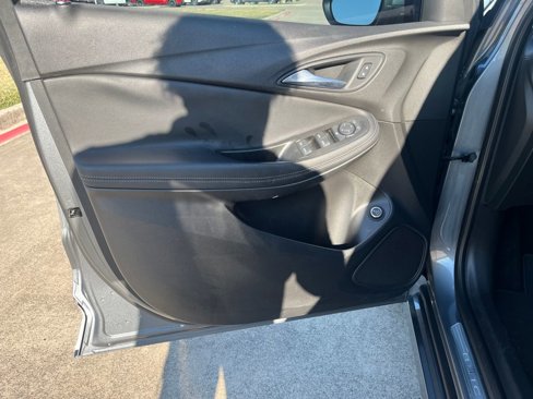 Used 2021 Buick Encore GX Select w/ Sport Touring Package image 14
