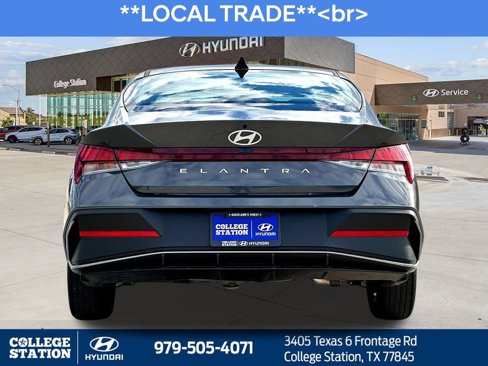 Used 2024 Hyundai Elantra SE image 6