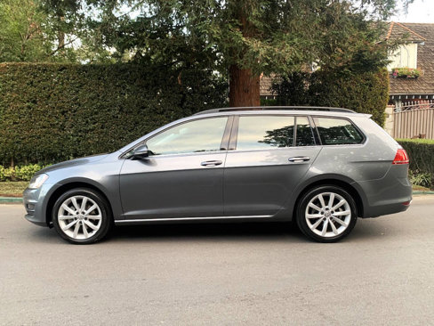 Used 2017 Volkswagen Golf SE image 4