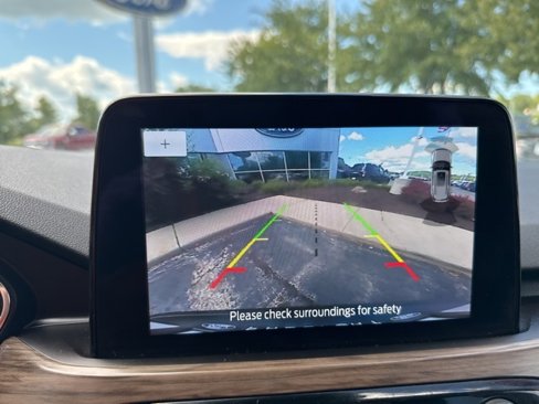 Certified 2020 Ford Escape Titanium image 23
