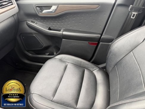 Used 2020 Ford Escape Titanium image 20