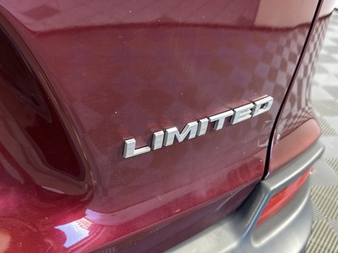 Used 2019 Jeep Cherokee Limited image 17