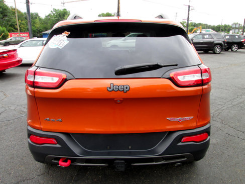 Used 2016 Jeep Cherokee Trailhawk w/ Comfort/Convenience Group image 14