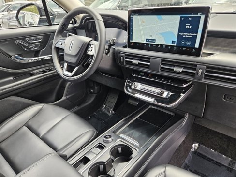 Certified 2023 Lincoln Corsair FWD image 13