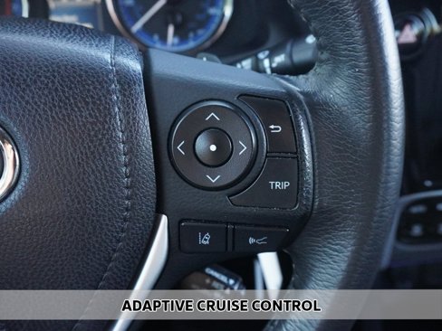 Used 2018 Toyota Corolla L image 3