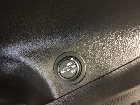 Used 2020 Buick Envision Essence image 34