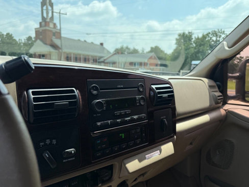 Used 2006 Ford F350 King Ranch image 13