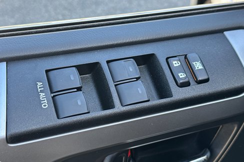 Used 2022 Toyota 4Runner Limited image 13