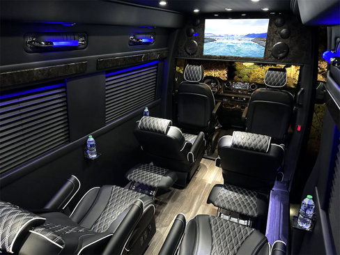 Used 2023 Mercedes-Benz Sprinter 3500 image 32