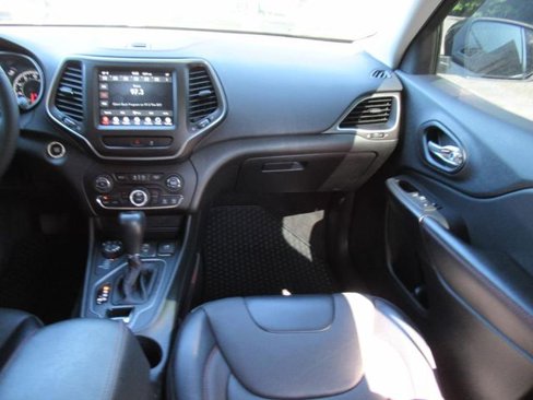 Used 2022 Jeep Cherokee Trailhawk w/ Premium Leather Package image 15