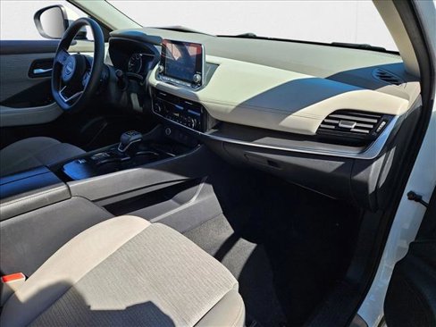 Used 2022 Nissan Rogue SV image 20
