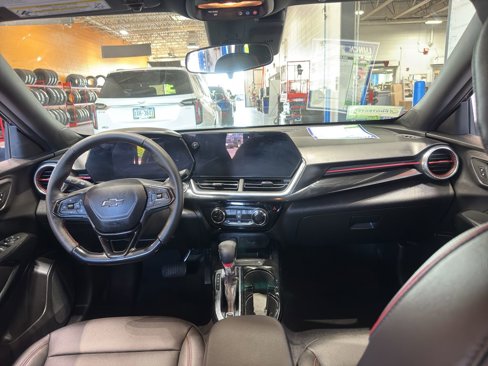 Used 2024 Chevrolet Trax RS image 14