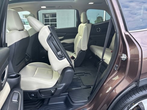 Used 2021 Subaru Ascent Limited w/ Technology Package image 39