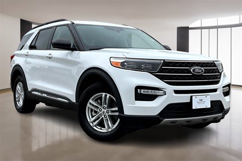 Used 2022 Ford Explorer XLT w/ Equipment Group 202A image 11